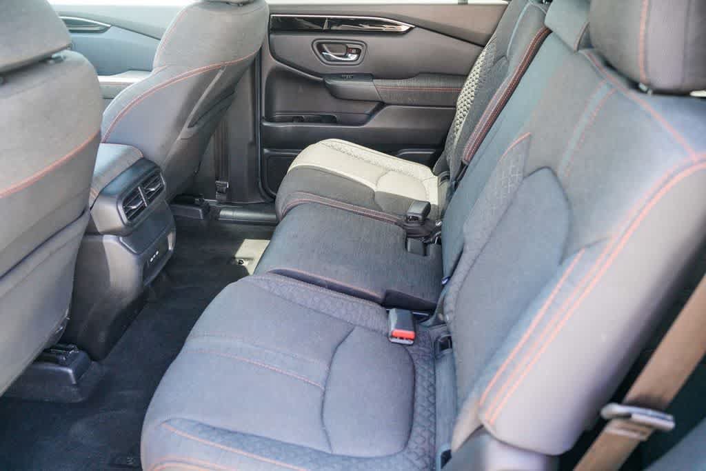 Used 2025 Honda Pilot Sport image 16