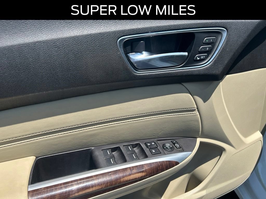 Used 2018 Acura TLX FWD image 9