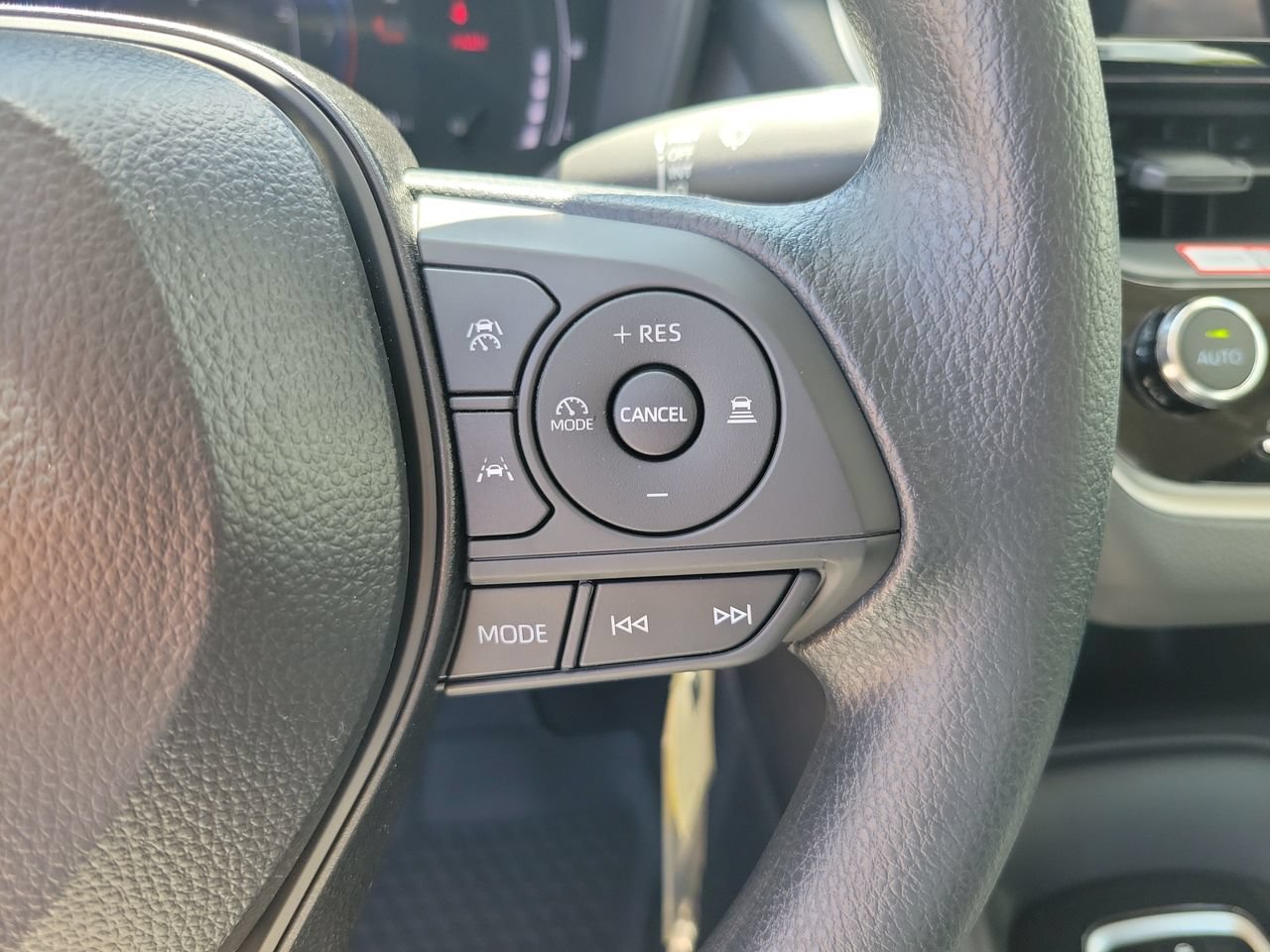 Used 2026 Toyota Corolla LE FWD image 20