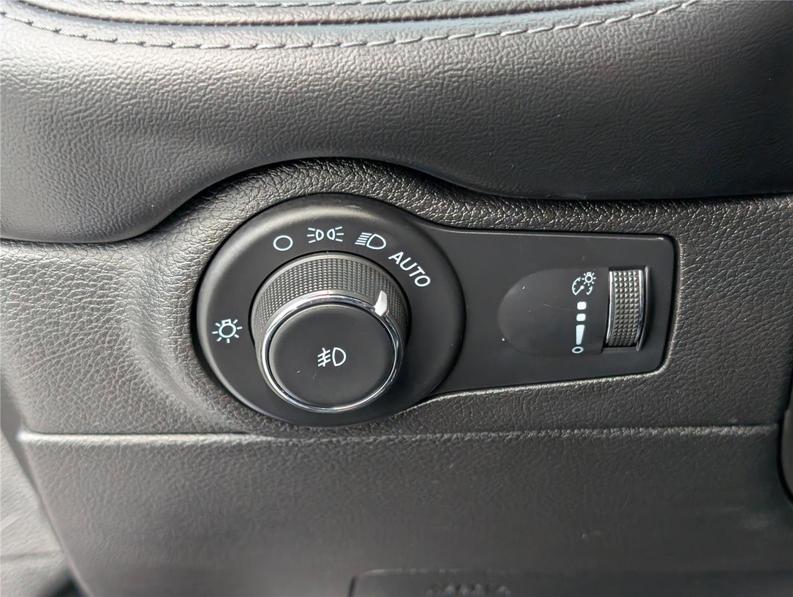 Used 2021 Dodge Durango GT w/ Blacktop Package image 23