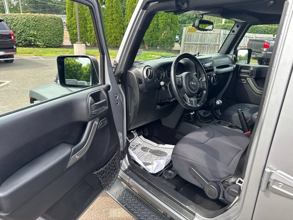 Used 2015 Jeep Wrangler Unlimited Sport w/ Quick Order Package 23S AWD/4WD image 13