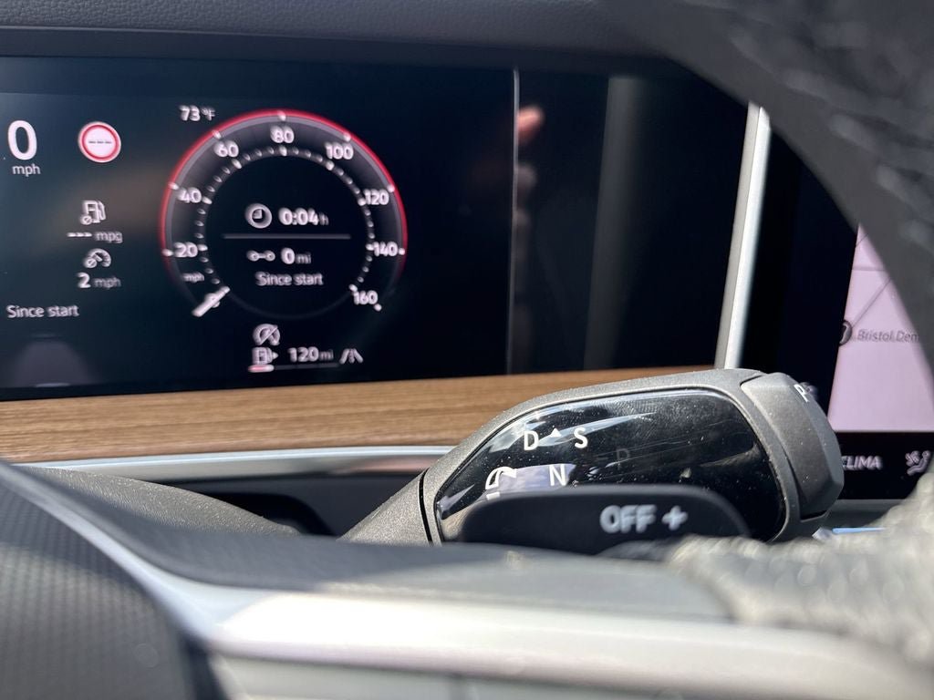 New 2026 Volkswagen Tiguan SEL R-Line AWD/4WD image 32