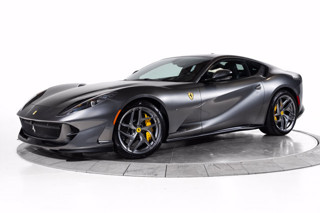 Used 2019 Ferrari 812 Superfast RWD image 1