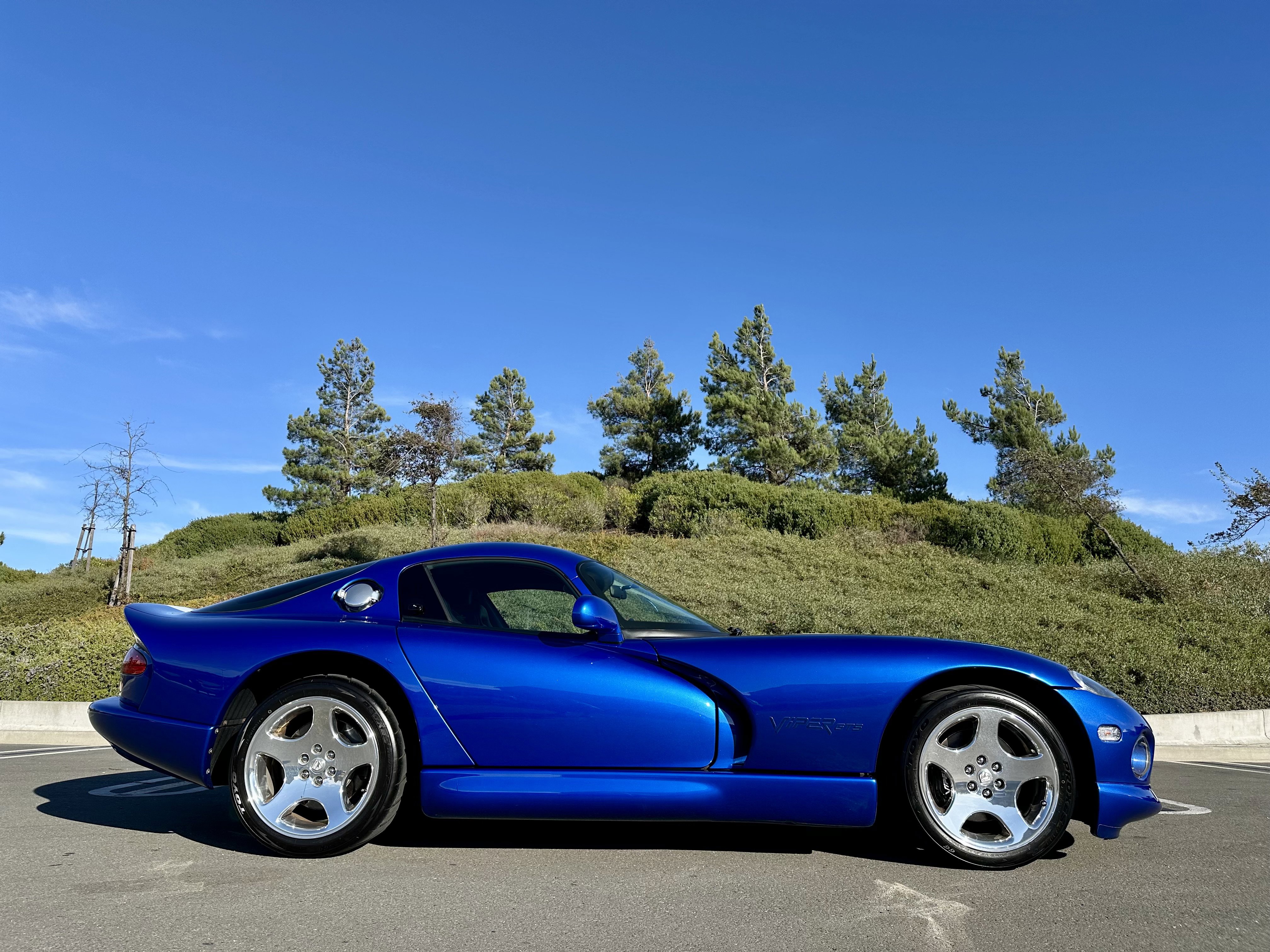Used 1997 Dodge Viper GTS image 6