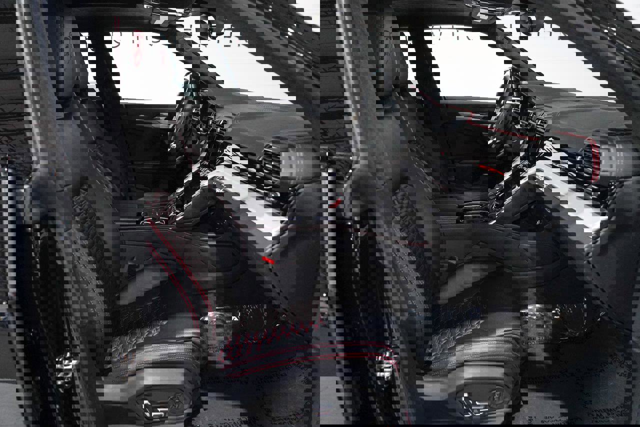 Used 2020 Lamborghini Urus image 13