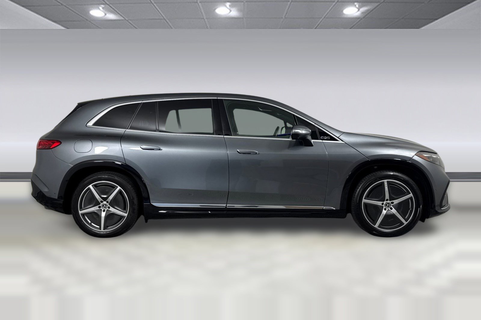 Used 2023 Mercedes-Benz EQS 580 4MATIC SUV image 7