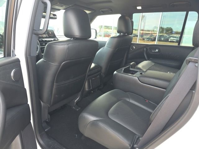Certified 2024 Nissan Armada SL w/ Midnight Edition Package image 12
