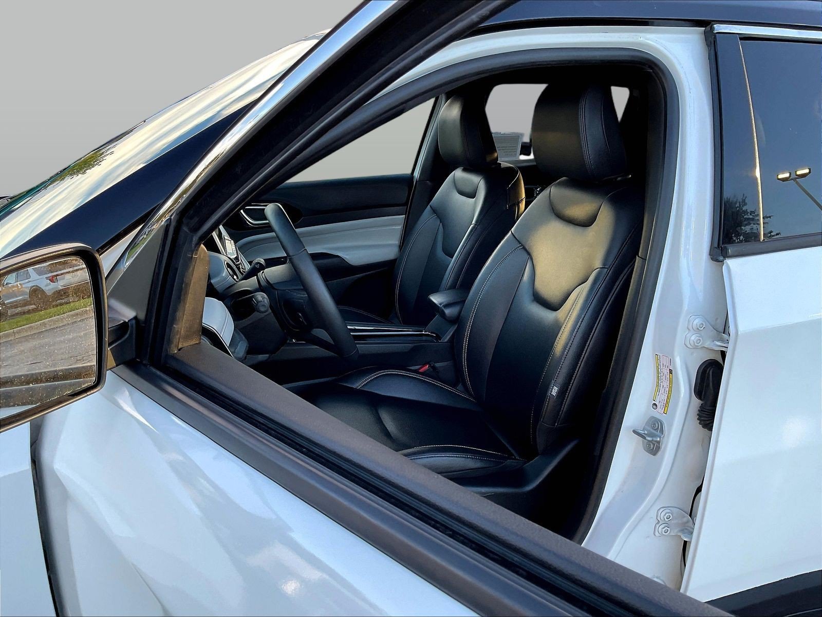 Used 2025 Jeep Compass Limited AWD/4WD image 24