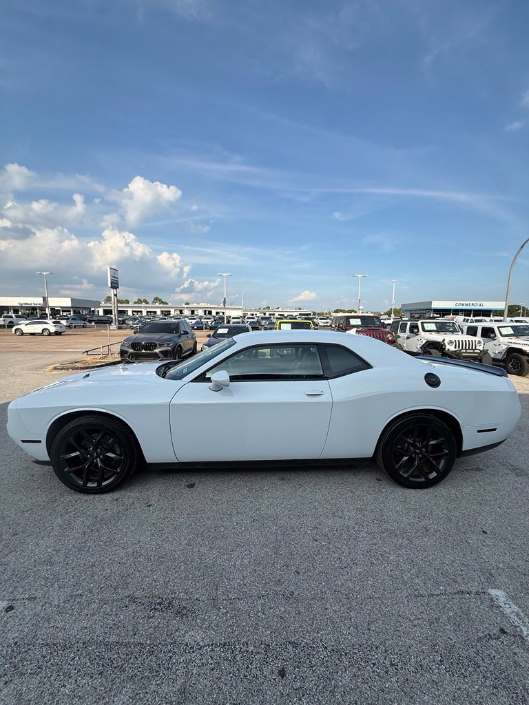 Used 2023 Dodge Challenger SXT w/ Plus Package RWD image 4