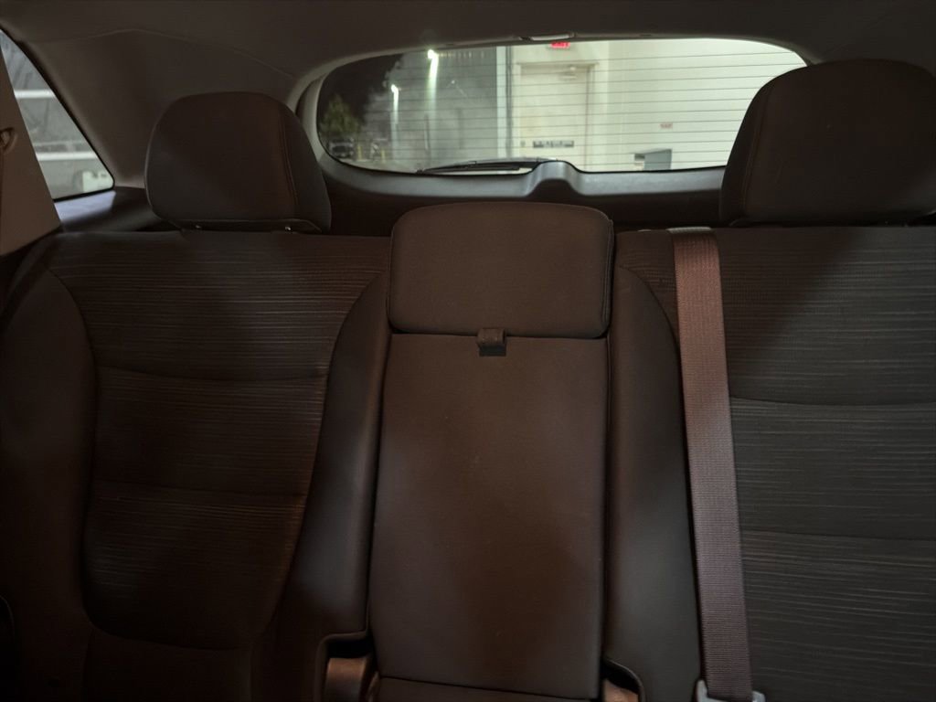 Used 2015 Kia Sorento LX image 15