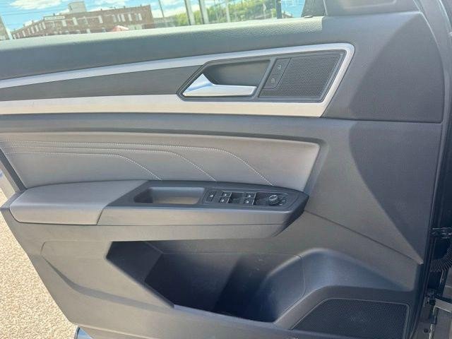 Used 2022 Volkswagen Atlas SE FWD image 12