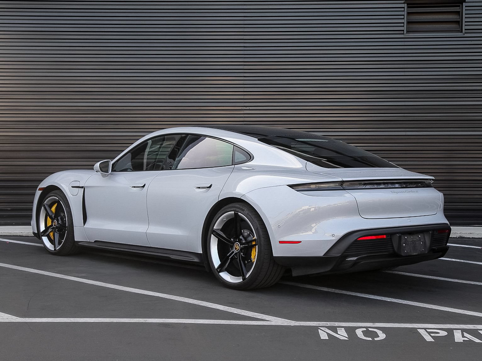 Certified 2022 Porsche Taycan Turbo S AWD/4WD image 3