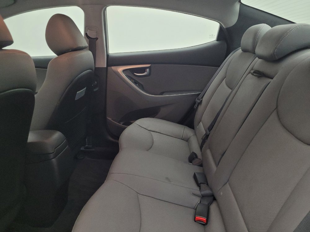 Used 2016 Hyundai Elantra Limited image 18