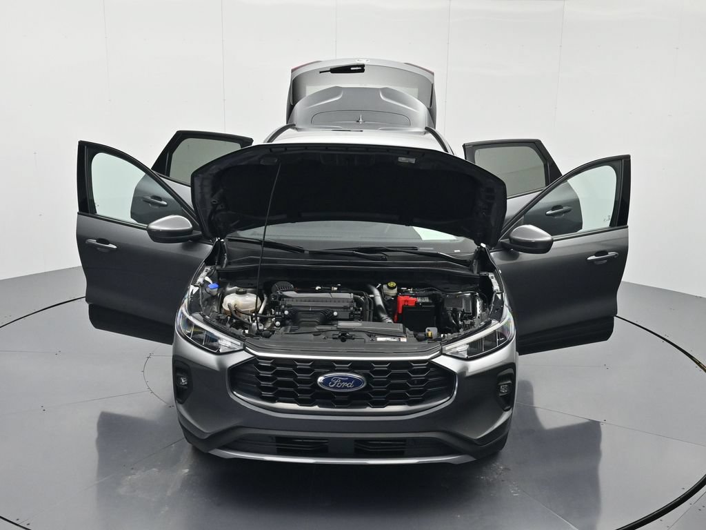 Used 2025 Ford Escape ST-Line Select AWD/4WD image 44