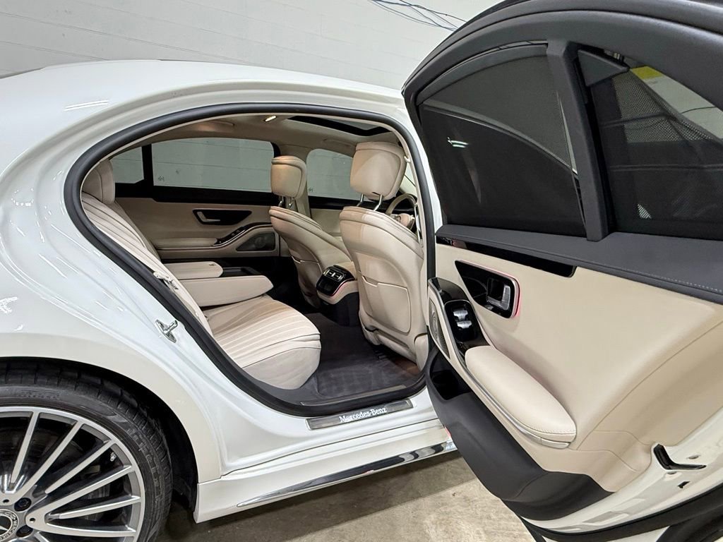 Used 2023 Mercedes-Benz S 500 4MATIC w/ AMG Line image 47