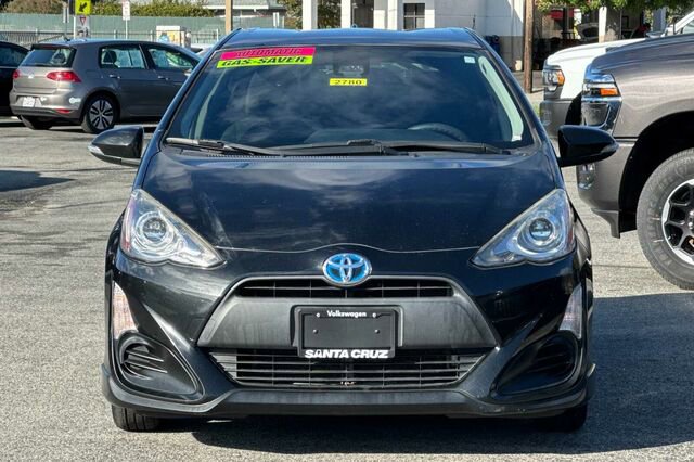 Used 2017 Toyota Prius C Two image 9