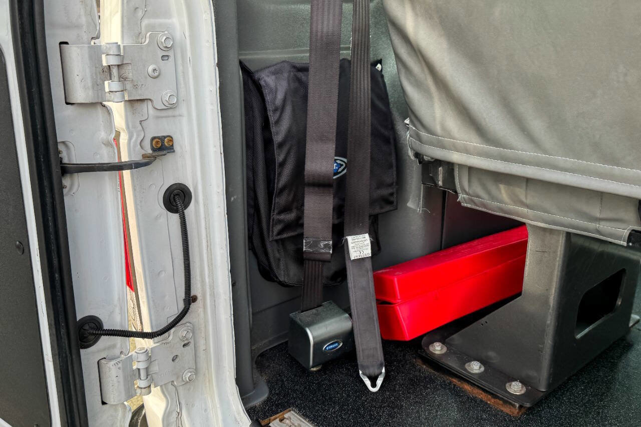 Used 2011 Ford E-350 and Econoline 350 Extended Super Duty w/ PWR Group image 30