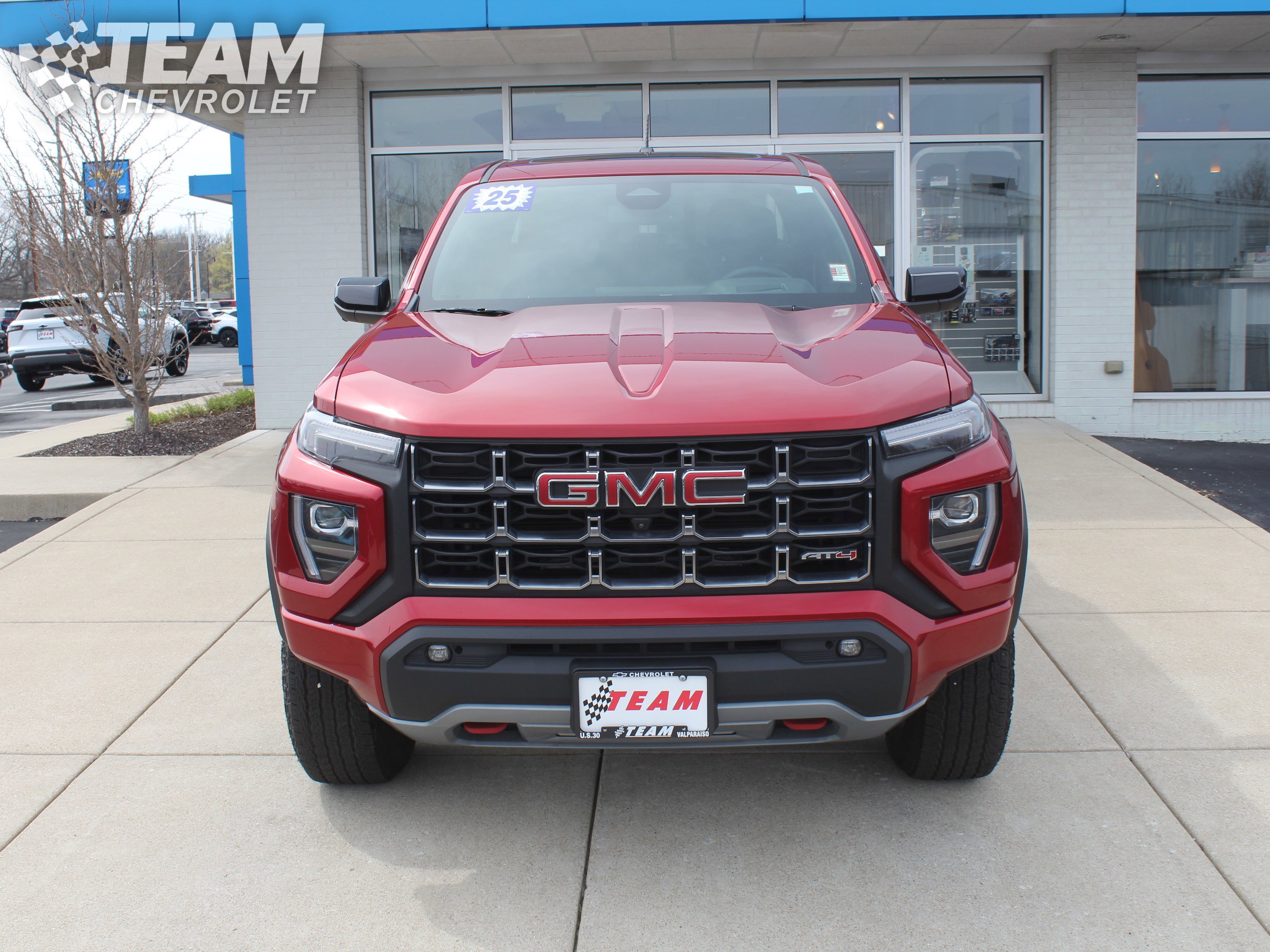 Used 2025 GMC Canyon AT4 w/ Technology Plus Package AWD/4WD image 9