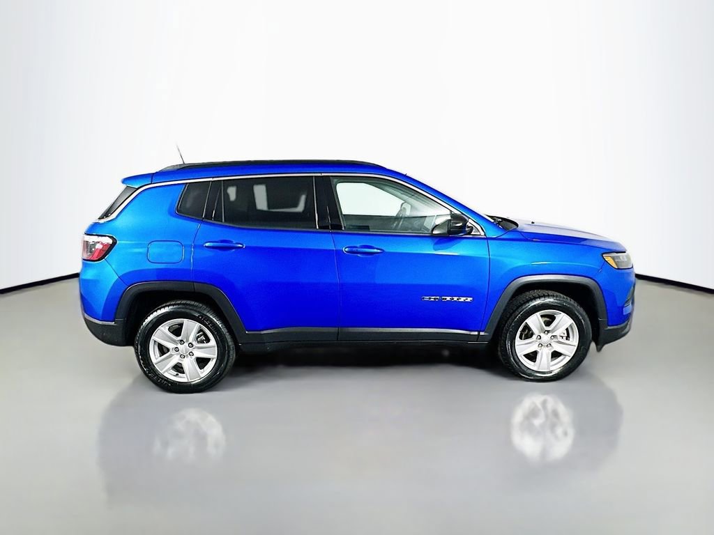 Used 2022 Jeep Compass Latitude w/ Sun and Sound Group image 8