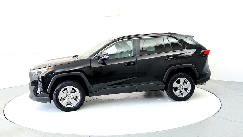 Certified 2025 Toyota RAV4 XLE AWD/4WD image 3