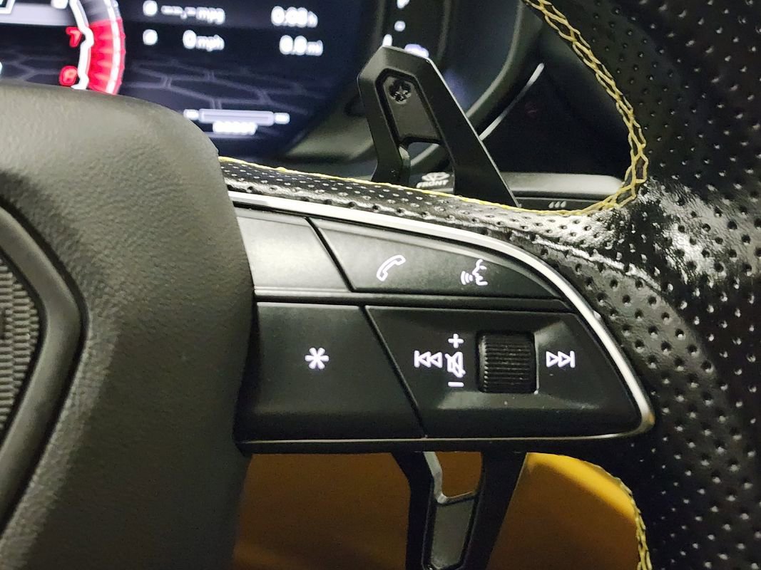 Used 2019 Lamborghini Urus image 27