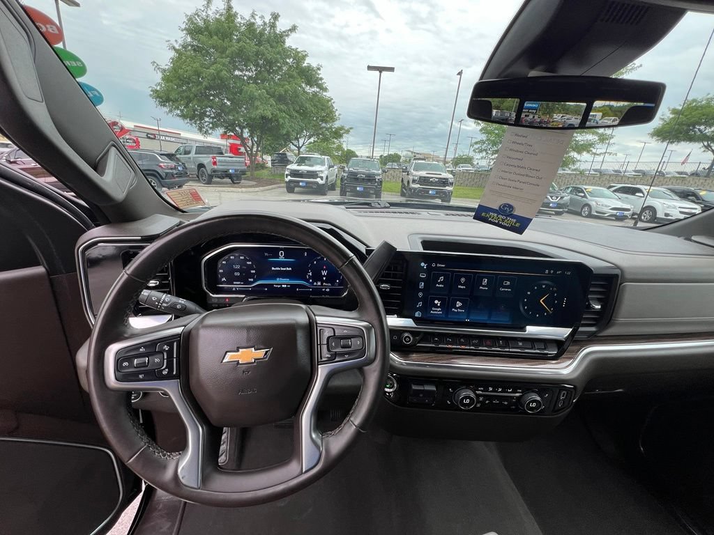 Used 2023 Chevrolet Silverado 1500 LT w/ Safety Package AWD/4WD image 36