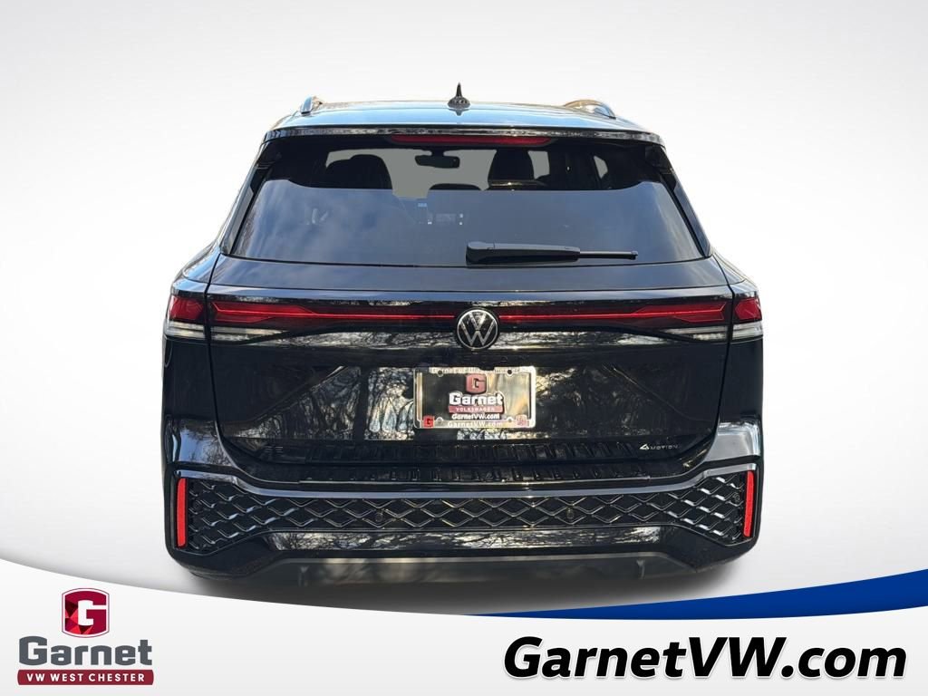 New 2026 Volkswagen Tiguan SE R-Line image 4