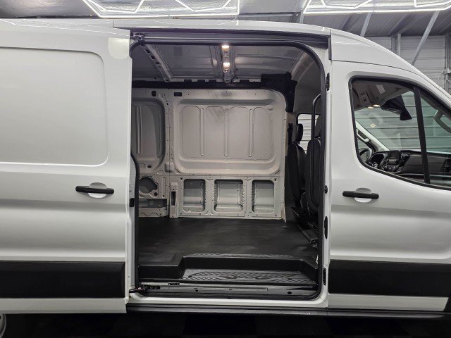 Used 2023 Ford Transit 250 Medium Roof AWD image 11