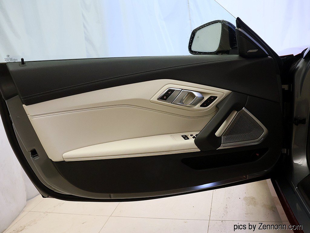 Used 2024 BMW Z4 M40i w/ Premium Package RWD image 26