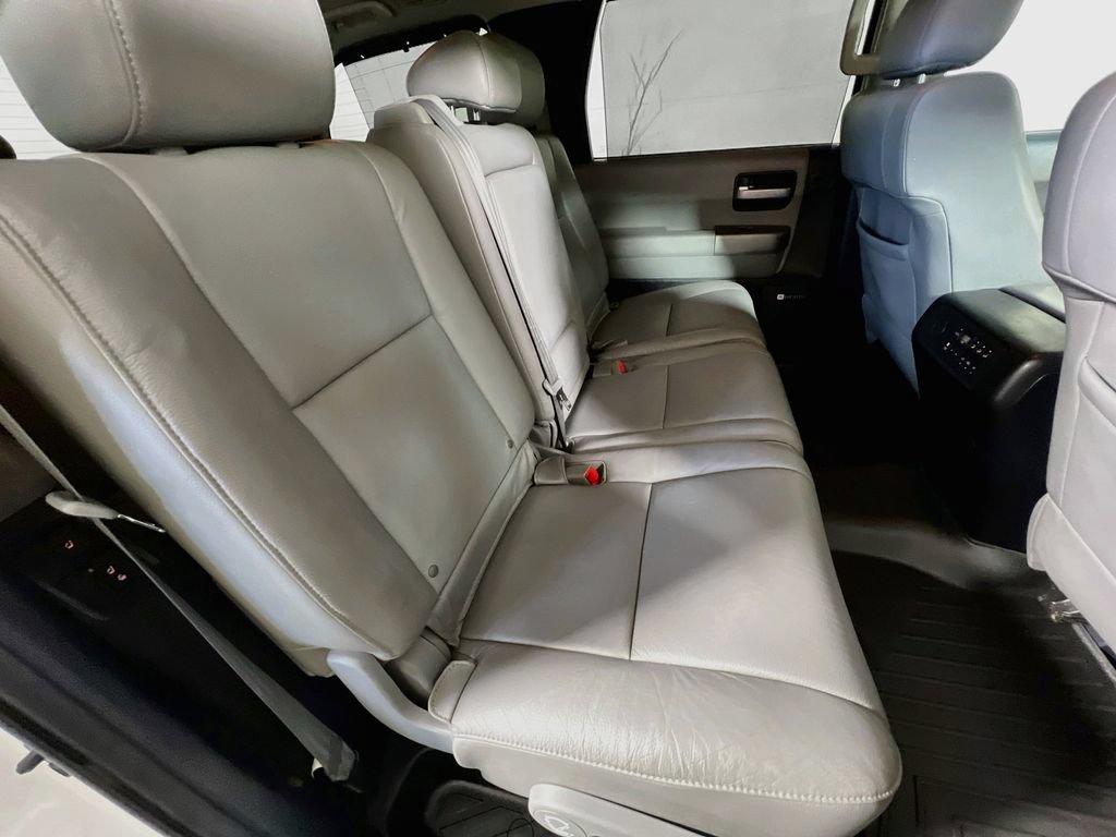 Used 2016 Toyota Sequoia Limited w/ Safety & Convenience Package AWD/4WD image 25