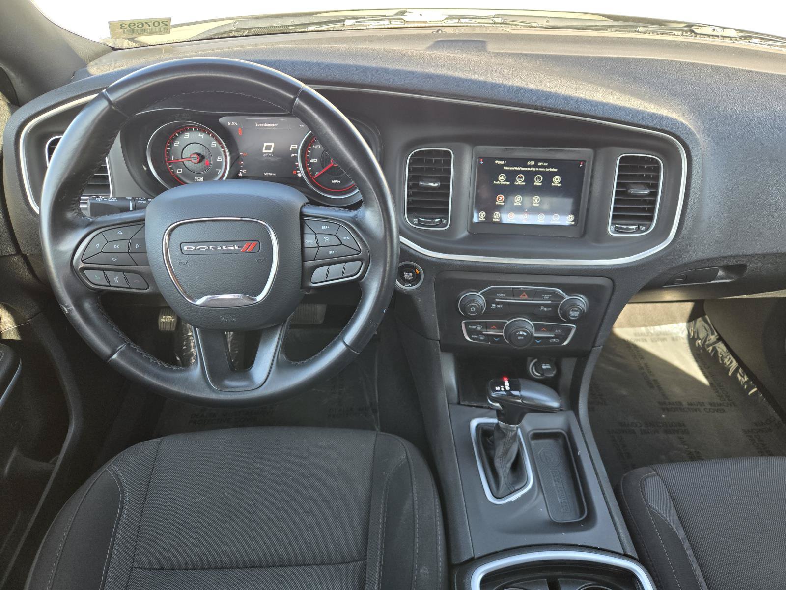 Used 2022 Dodge Charger SXT RWD image 6