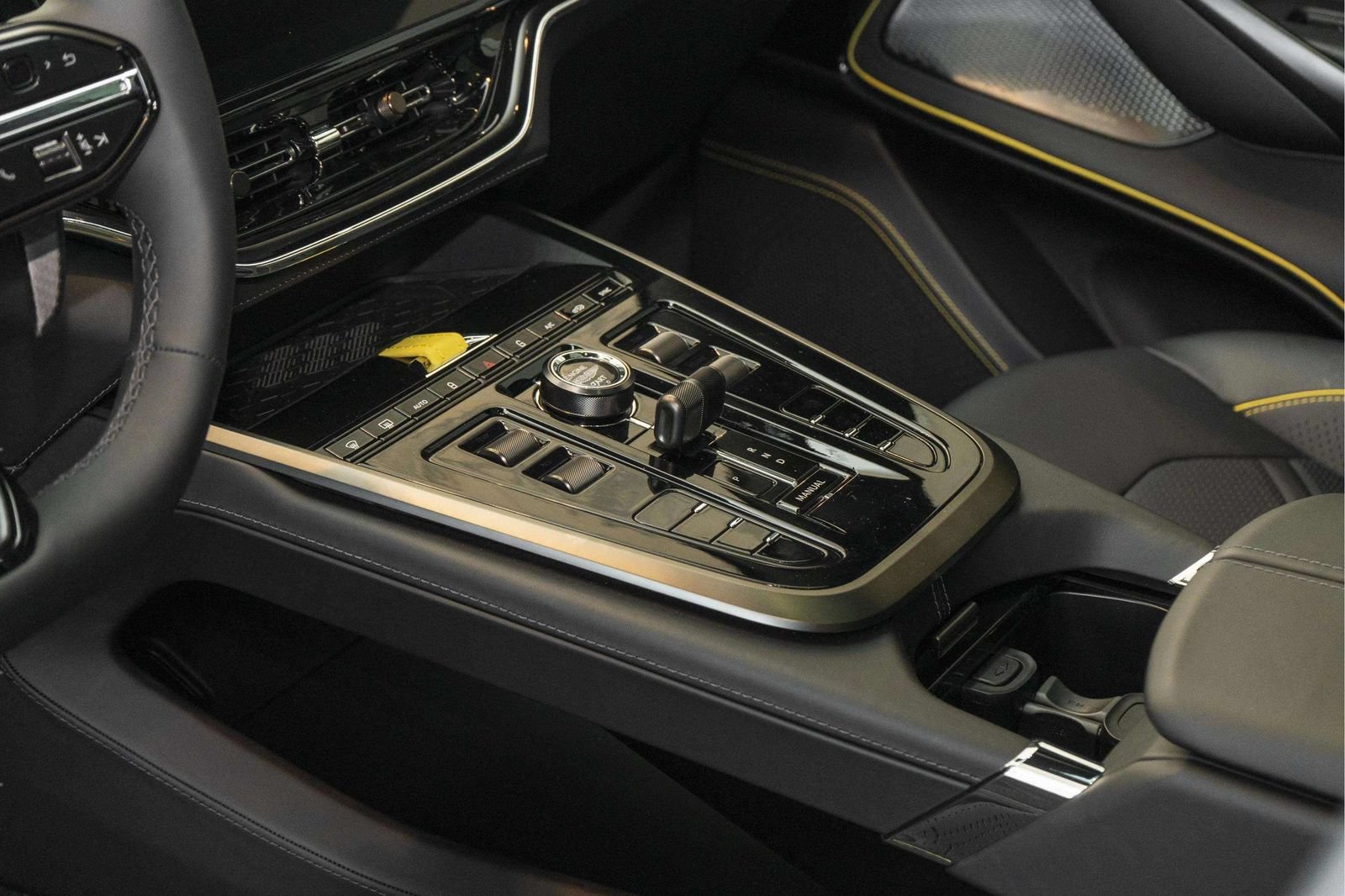 New 2026 Aston Martin DBX S AWD/4WD image 40