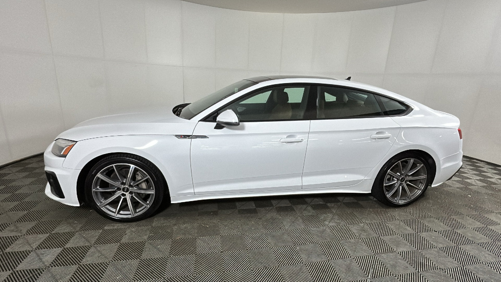 Used 2025 Audi A5 2.0T Premium AWD/4WD image 5