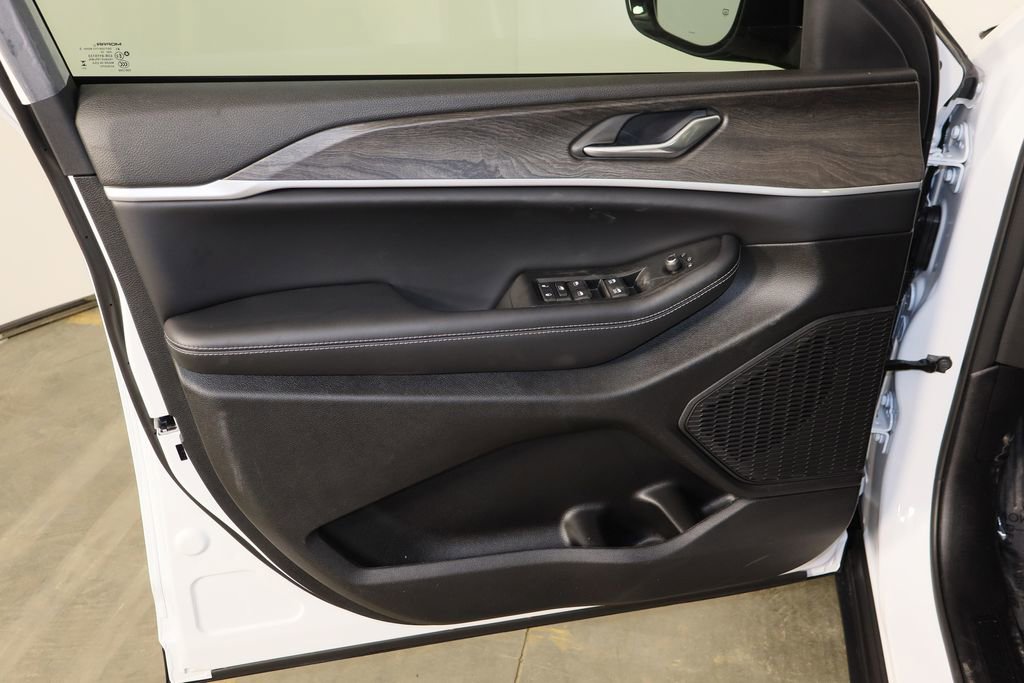 New 2026 Jeep Grand Cherokee Laredo image 20