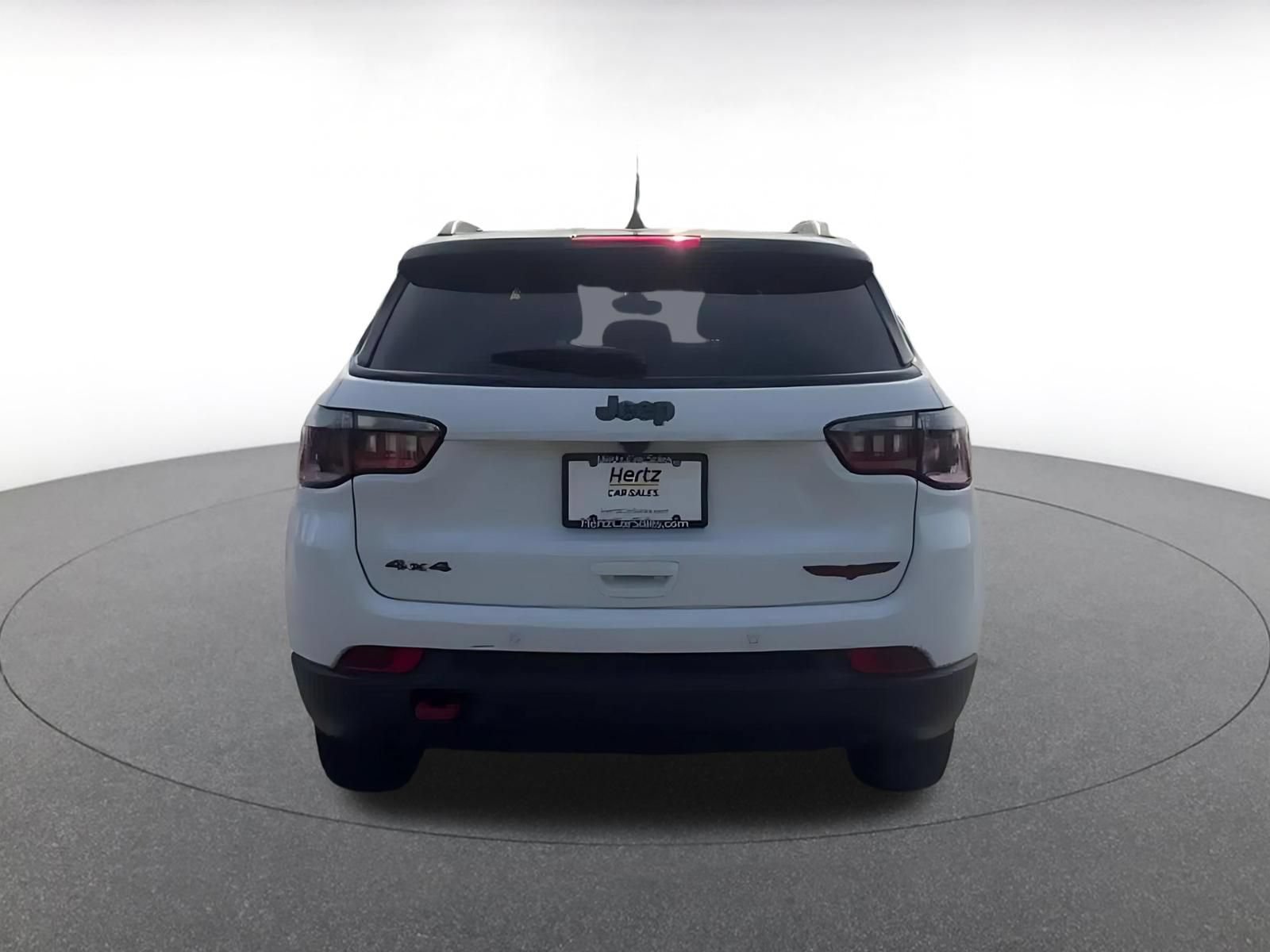 Used 2025 Jeep Compass Trailhawk AWD/4WD image 12