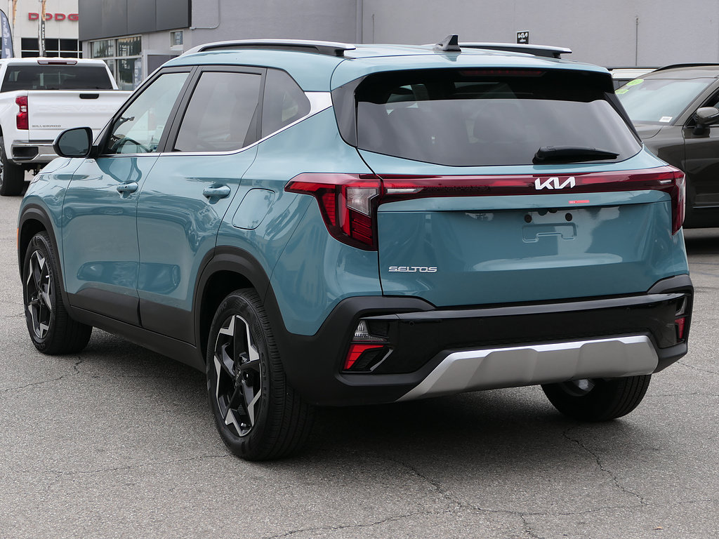 Used 2026 Kia Seltos EX FWD image 6