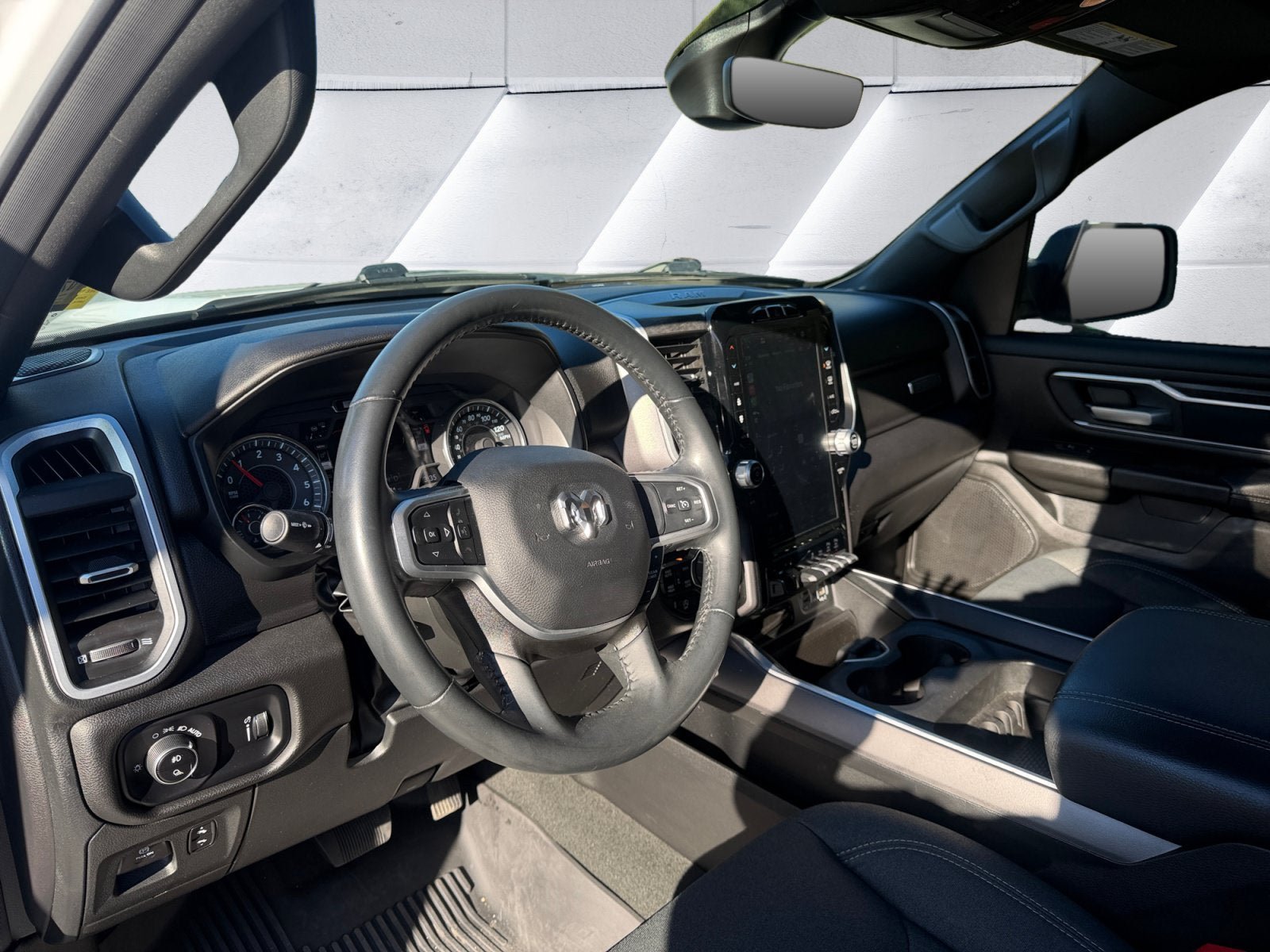 Used 2023 RAM 1500 Big Horn AWD/4WD image 9