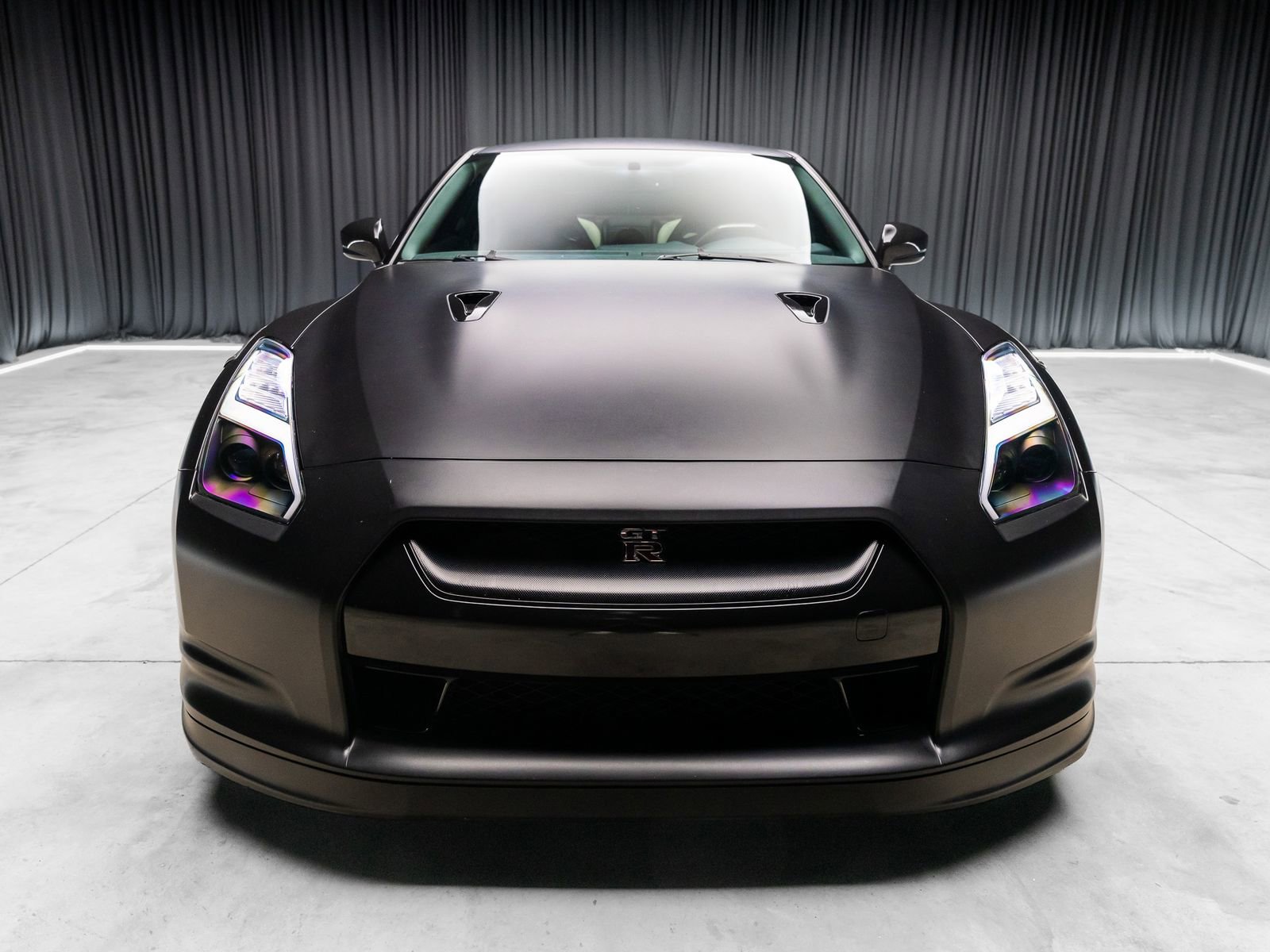Used 2009 Nissan GT-R Premium AWD/4WD image 10