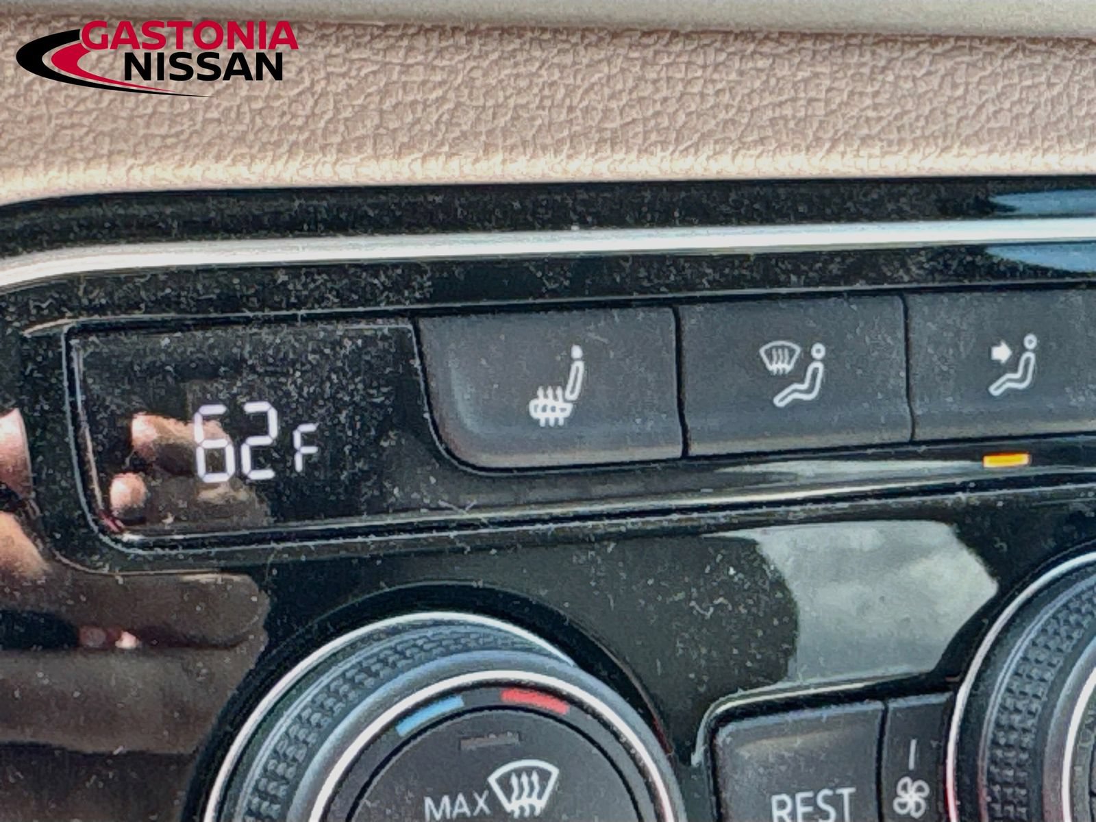 Used 2023 Volkswagen Atlas SE w/ Panoramic Sunroof Package FWD image 25
