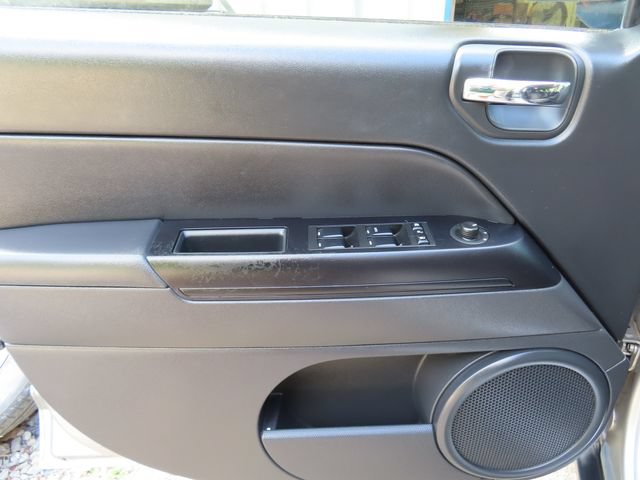 Used 2016 Jeep Compass Sport w/ Power Value Group FWD image 21