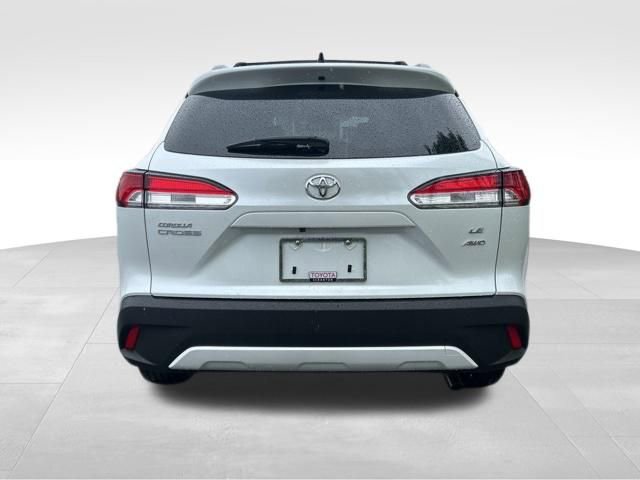 Used 2025 Toyota Corolla Cross LE w/ Moonroof Package AWD/4WD image 4