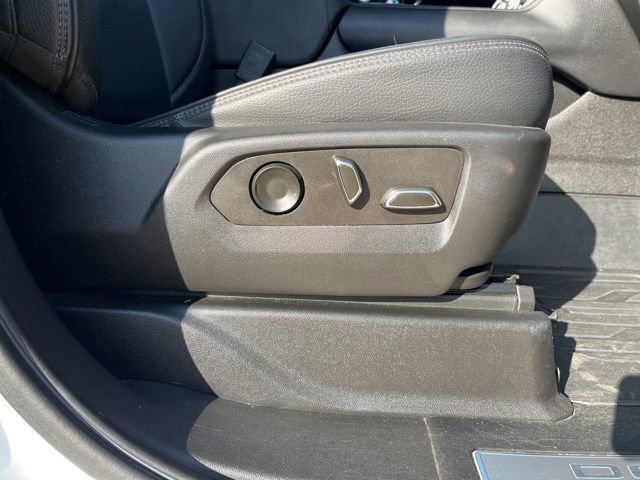 Used 2022 GMC Yukon Denali w/ Denali Premium Package image 21