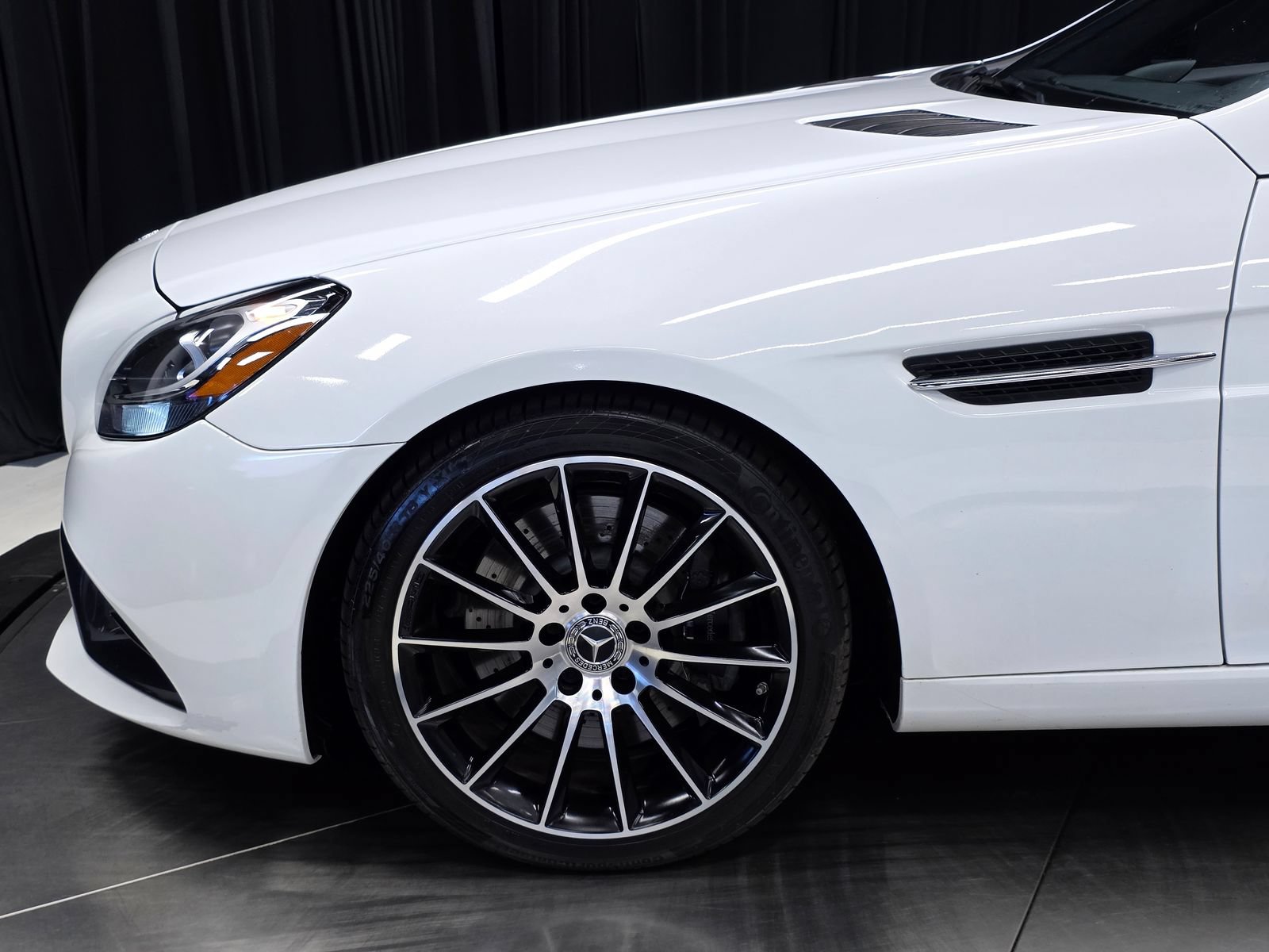 Used 2019 Mercedes-Benz SLC 300 image 37
