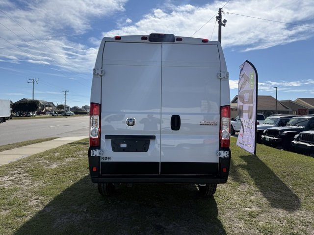 Used 2025 RAM ProMaster 2500 w/ Convenience Group image 6