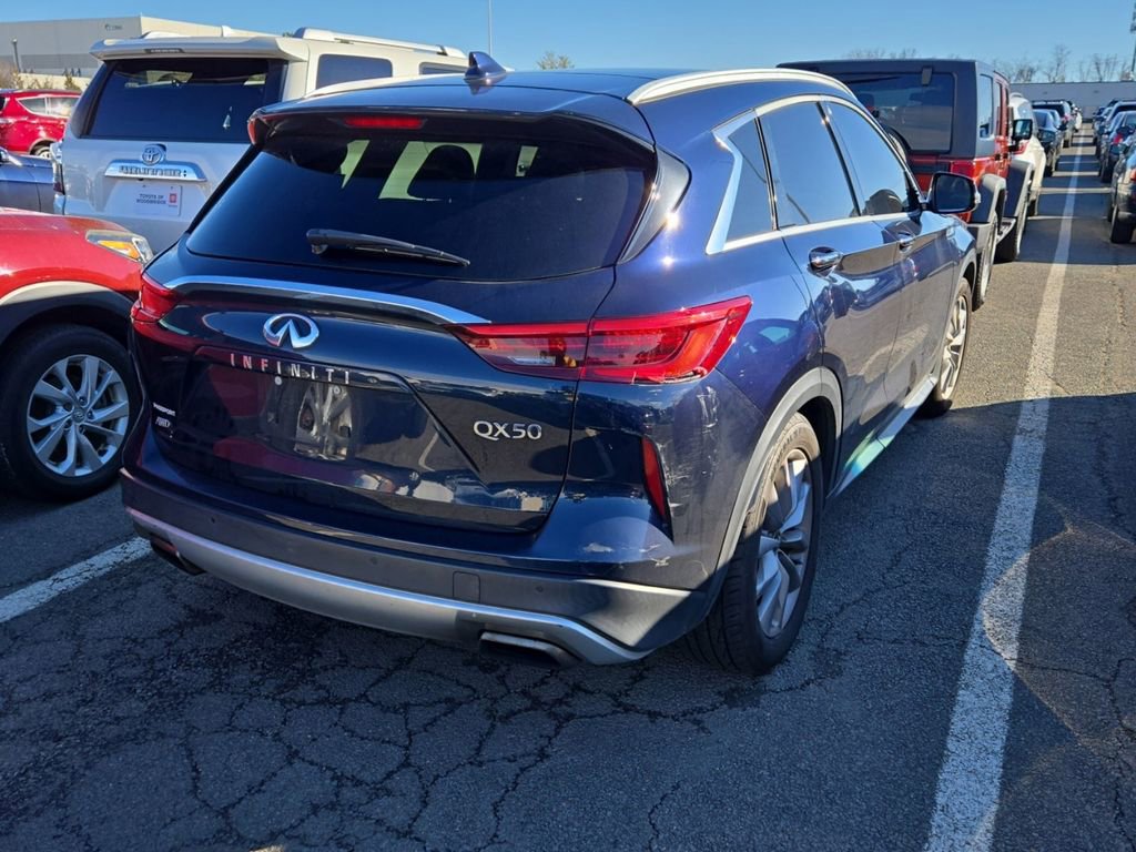 Used 2019 INFINITI QX50 Essential w/ Premium Heat Package AWD/4WD image 4