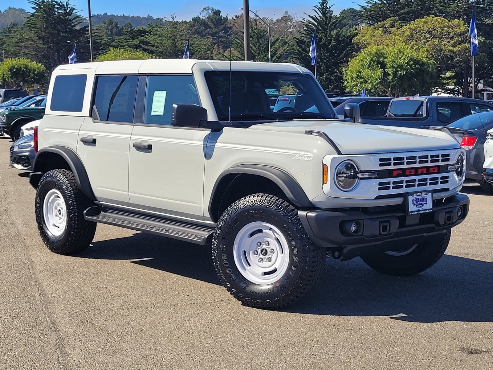 New 2026 Ford Bronco Heritage Edition AWD/4WD image 2