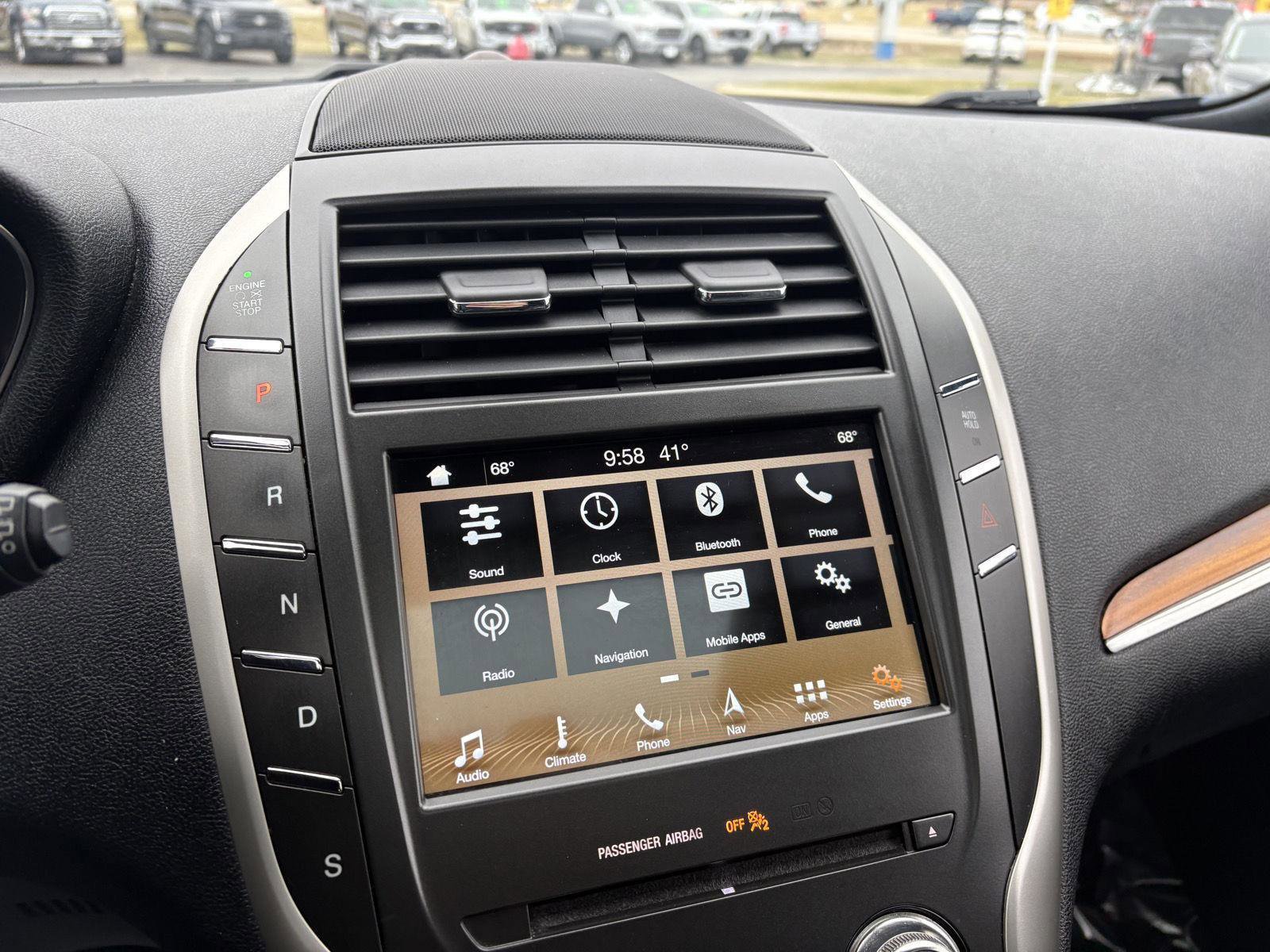 Used 2017 Lincoln MKC Reserve w/ Lincoln MKC Climate Package image 9