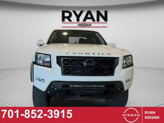 Used 2022 Nissan Frontier SV AWD/4WD image 2