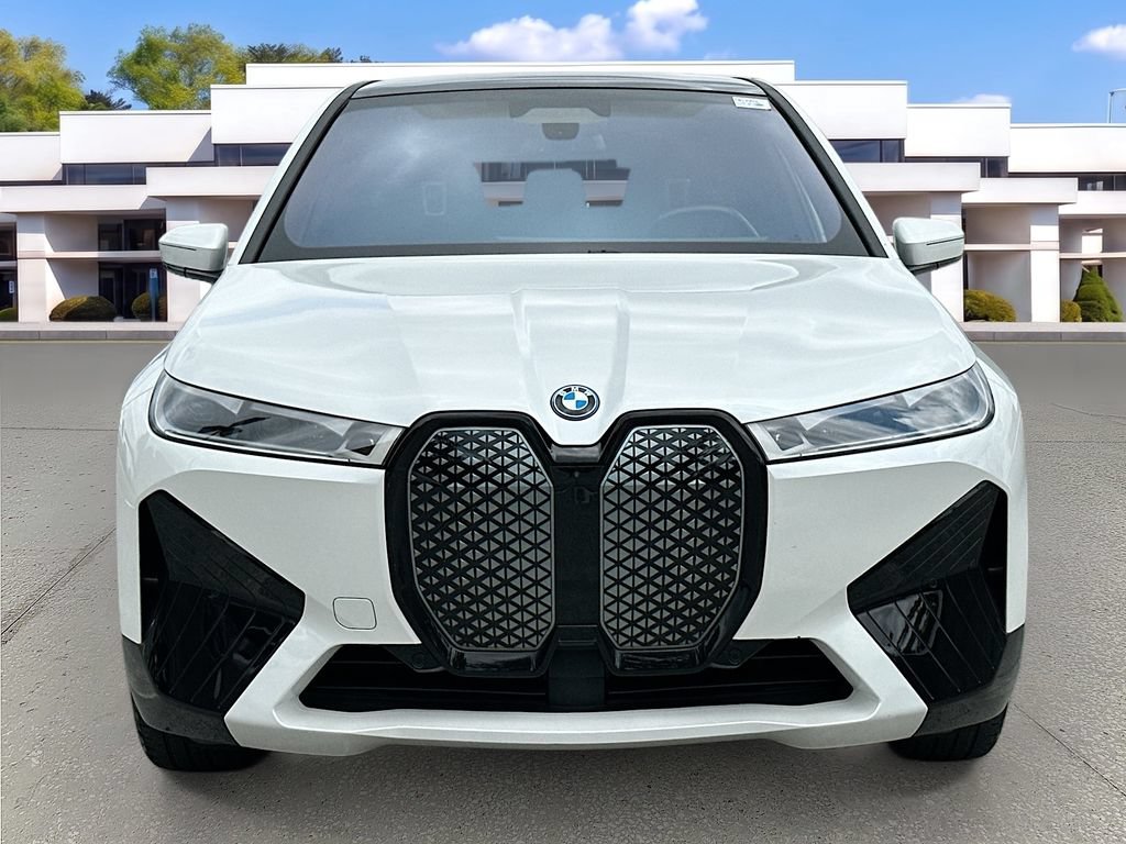Certified 2024 BMW iX xDrive50 w/ Premium Package AWD/4WD image 2