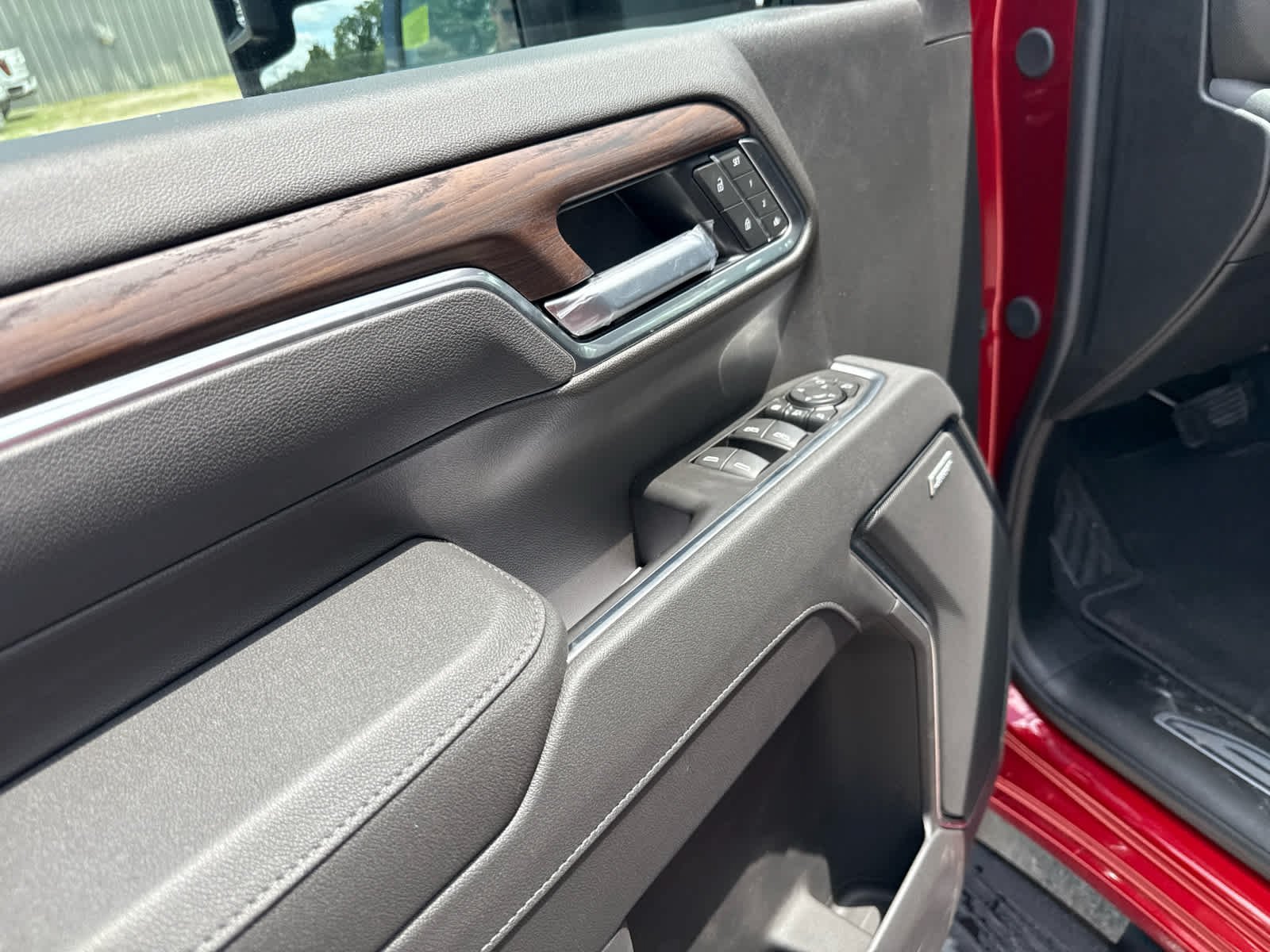 New 2026 GMC Sierra 2500 SLT w/ SLT Premium Package AWD/4WD image 13
